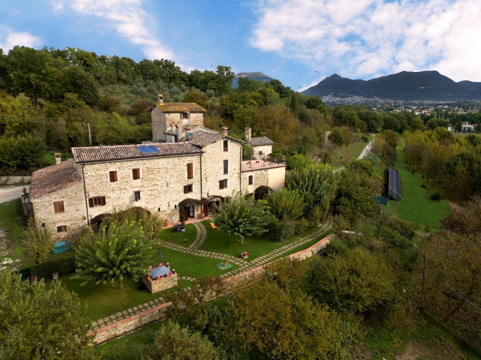 Agriturismo I Gelsi Di Santa Cristina Gubbio Eksteriør bilde